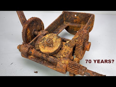 Antique Rusty Old Hand Motor Coil Winding Machine Restoration Video