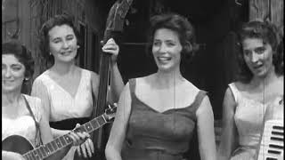 Mother Maybelle & The Carter Sisters: "It's My Lazy Day"