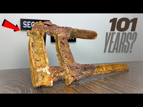 101 Years Old Very Rusty Antique German Hand Vise Restoration Process