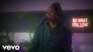 Jazmine Sullivan - Girl Like Me (From The Tonight Show Starring Jimmy Fallon)