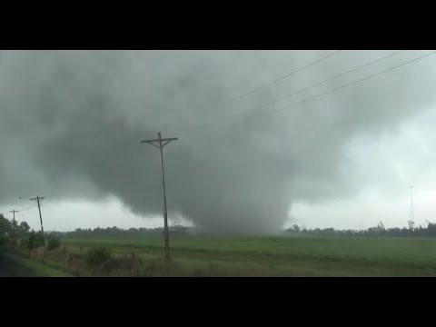 🔴SEVERE WEATHER THREAT - LIVE STORM CHASER