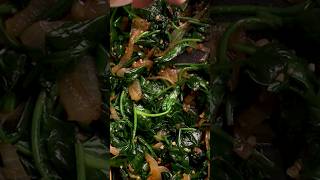 Sauteed Spinach & Caramelized Onions #sidedishrecipe #spinachrecipe #15minuterecipes