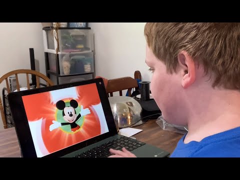 Mickey And Minnie’s Universe.MP42017