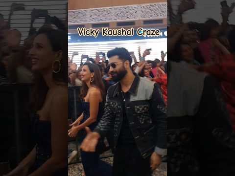 Met Vicky Kaushal In Noida | Vicky Kaushal Craze In Delhi #vickykaushal #triptidimri #shorts