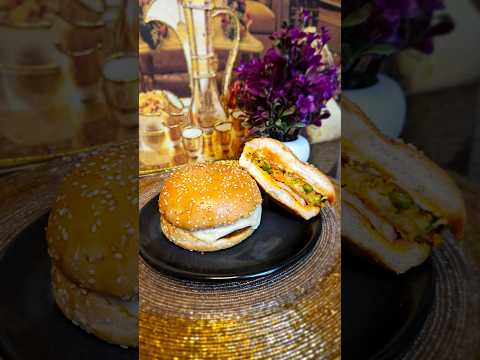 Crispy Veg Burger | Aloo Tikki Burger | Veg Cheese Burger #youtubeshorts #shorts #vegburger #burger