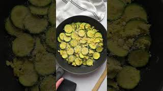 ZUCCHINI AND EGGS 🍳 Quick, healthy side dish! #shorts #sidedishrecipe #zucchini #scrambledeggs