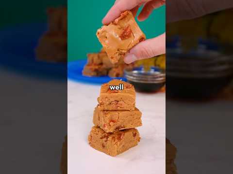 You NEED to try this mind-blowing MAPLE BACON FUDGE!