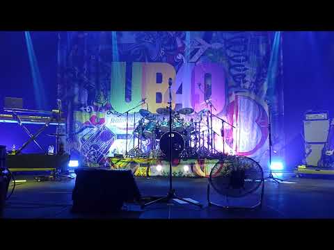 UB40 feat. Ali & Astro - Paul Slowly (part of a drummer solo)