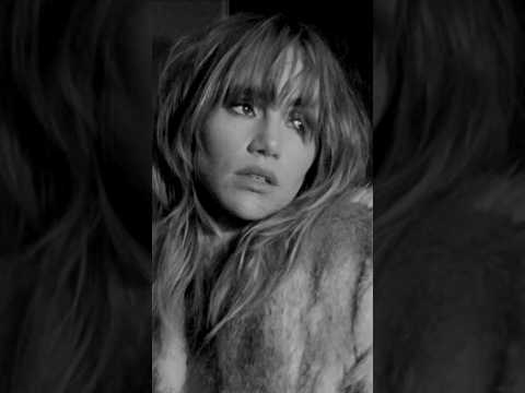 🕯️Dream Woman🕯️New @SukiWaterhouse out now 💫 #newmusic #sukiwaterhouse #subpop