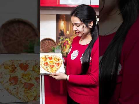 Valentine's Special Heart Pizza | Share this with your loved one's #youtubeshorts #valentinesday