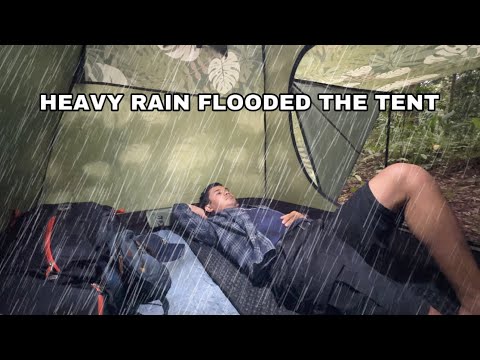 SOLO CAMPING HEAVY RAIN • HEAVY RAIN FLOODED THE TENT