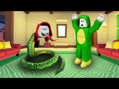 JJ turned into a Snake - Roblox Snakey