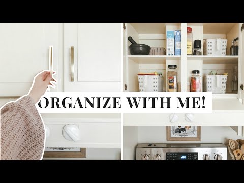 DOLLAR STORE KITCHEN CABINET ORGANIZATION + Cook With Me | Julia Rae