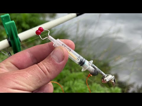 HOW TO MAKE a bite signaling device from a syringe with your own hands on a feeder and donks