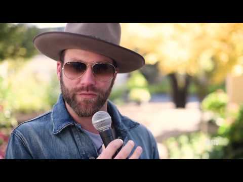 Live In The Vineyard: Drake White Exclusive Interview and Live Performance of "Living the Dream"