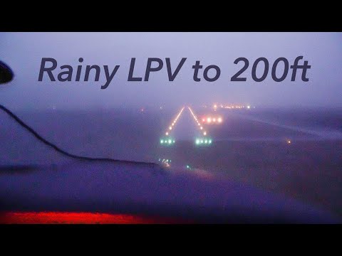 Breaking out at MINIMUMS - LPV Approach to 200ft (Cessna 182)