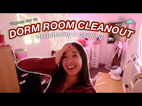 DORM ROOM CLEANOUT | Vlogmas Day 16