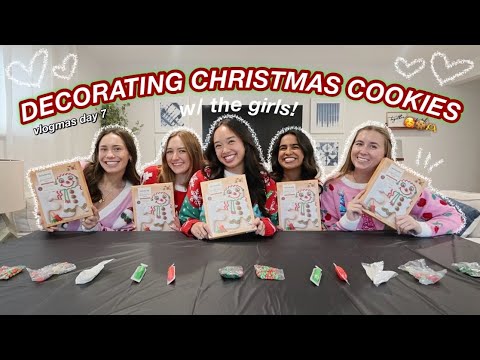 DECORATING CHRISTMAS COOKIES W/ THE GIRLS | Vlogmas Day 7