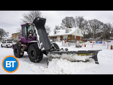 City of Toronto estimates 3-week timeline to clear the snow