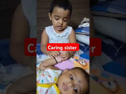 చెయ్యి నోట్లో పెట్టమాకమ్మా నొప్పి వస్తుంది #siblings  #caringsister #cute #viral #trending #ytshorts